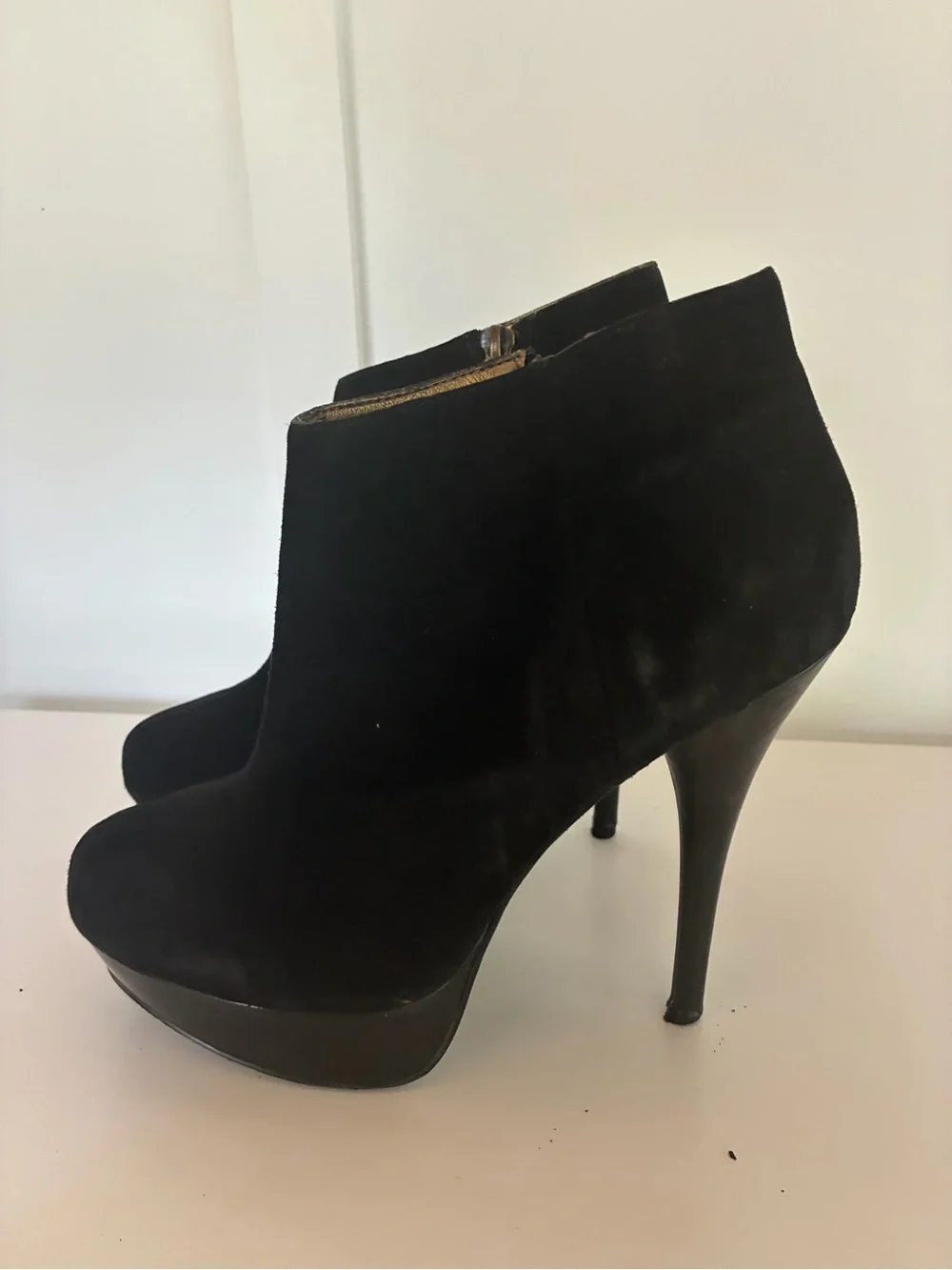 Steve Madden Black Suede Platform Ankle Booties - Women's High Heel. NO BOX